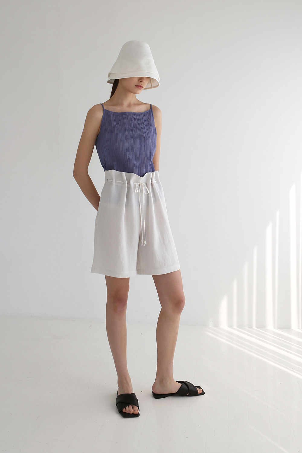 Buttonhole Drawstring Linen Shorts